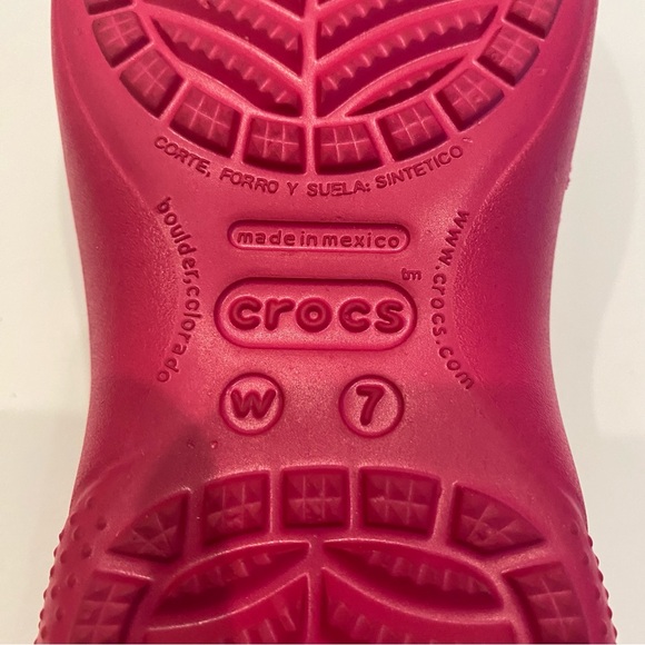 Women's Crocs Freesail Slip-on Clogs Shoes Mules Fuchsia Candy Pink Size 7 NWOT - Picture 12 of 15